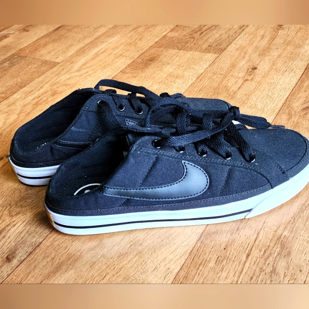 Women's Nike-Court Legacy Mule Sneakers - Size 7